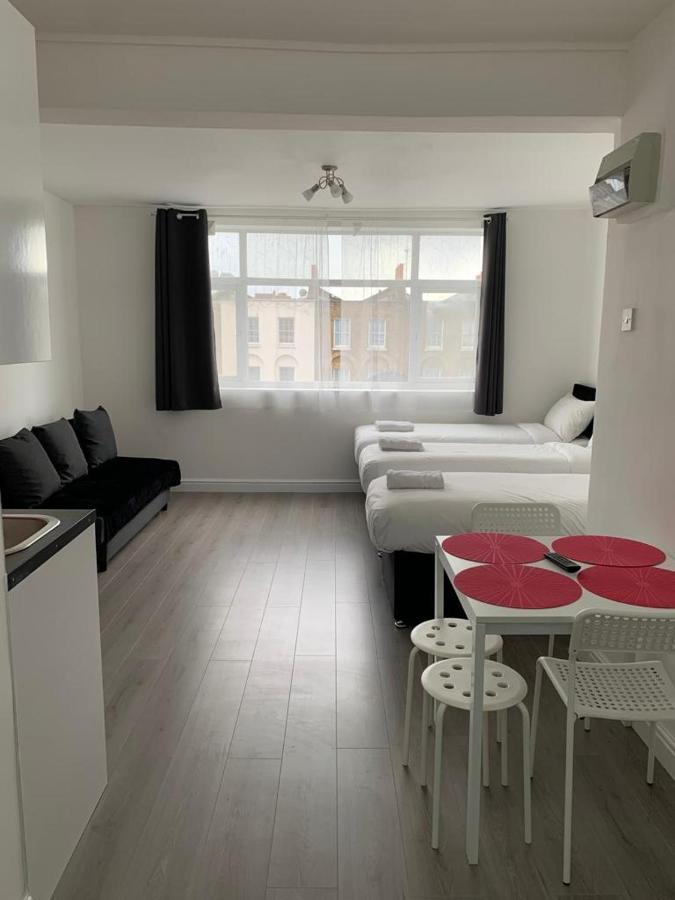 Comfortable - Cosy - Budget Studios In City Center Лондон Экстерьер фото