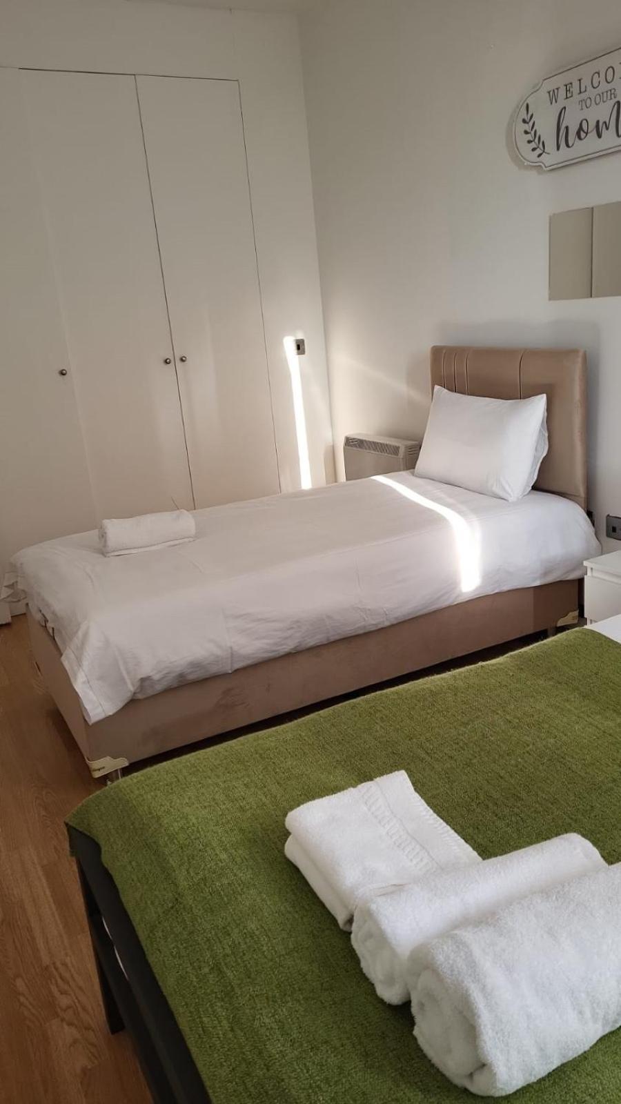 Comfortable - Cosy - Budget Studios In City Center Лондон Экстерьер фото