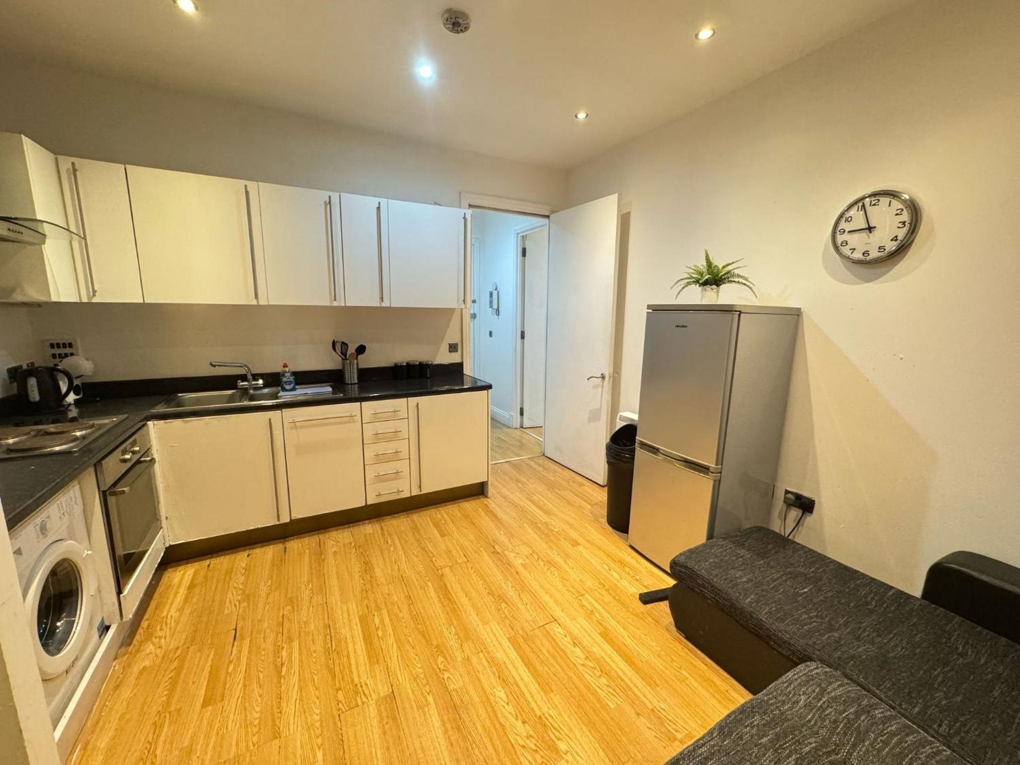 Comfortable - Cosy - Budget Studios In City Center Лондон Экстерьер фото